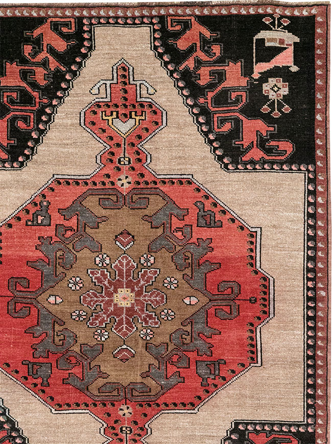 Vintage Turkish Anatolian Room Size Carpet, No.33256 - Gsblank