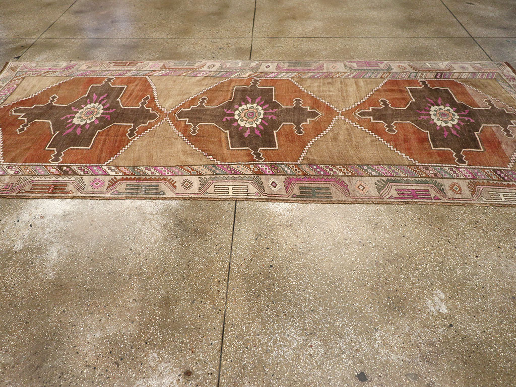 Vintage Turkish Anatolian Wide Gallery Runner, No.33268 - Gsblank