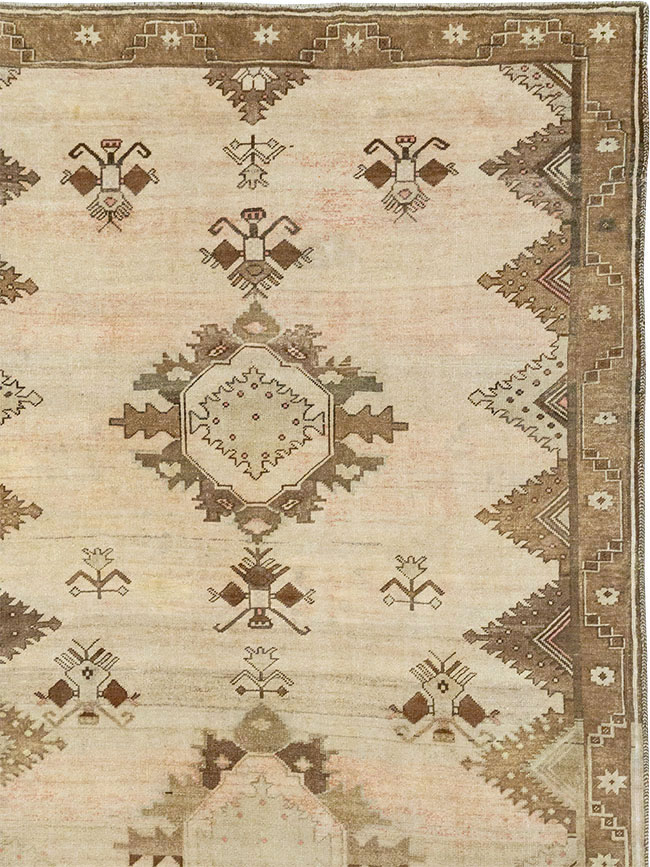 Vintage Turkish Anatolian Room Size Carpet, No.33273 - Gsblank