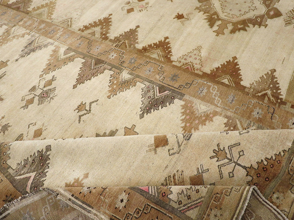 Vintage Turkish Anatolian Room Size Carpet, No.33273 - Gsblank