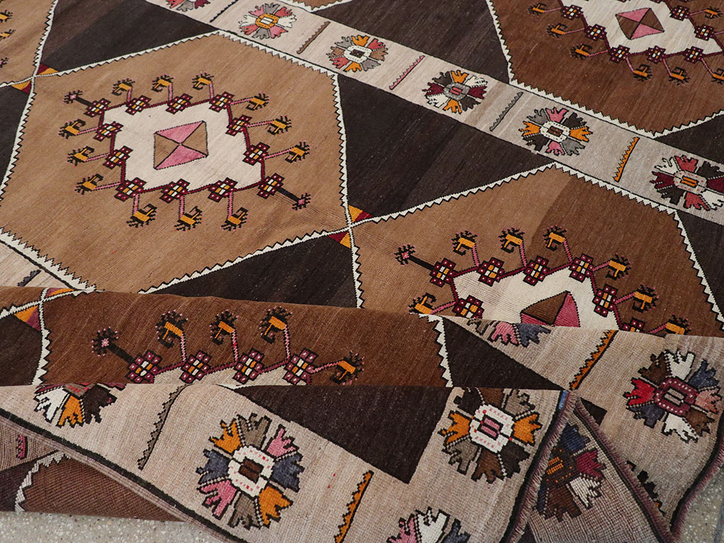 Vintage Turkish Anatolian Room Size Carpet, No.33275 - Gsblank