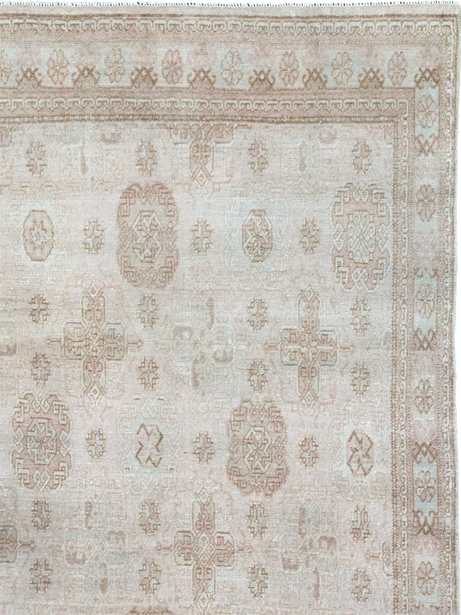 Vintage Turkish Anatolian Accent Rug, No.33278 - Gsblank