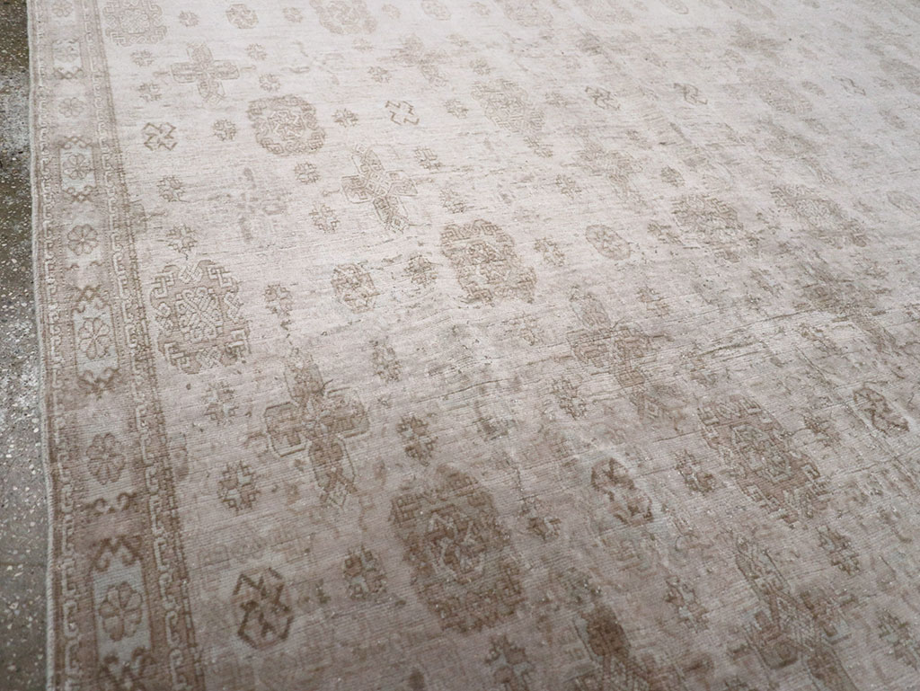 Vintage Turkish Anatolian Accent Rug, No.33278 - Gsblank