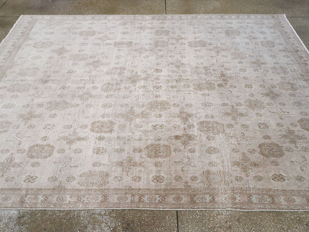 Vintage Turkish Anatolian Accent Rug, No.33278 - Gsblank