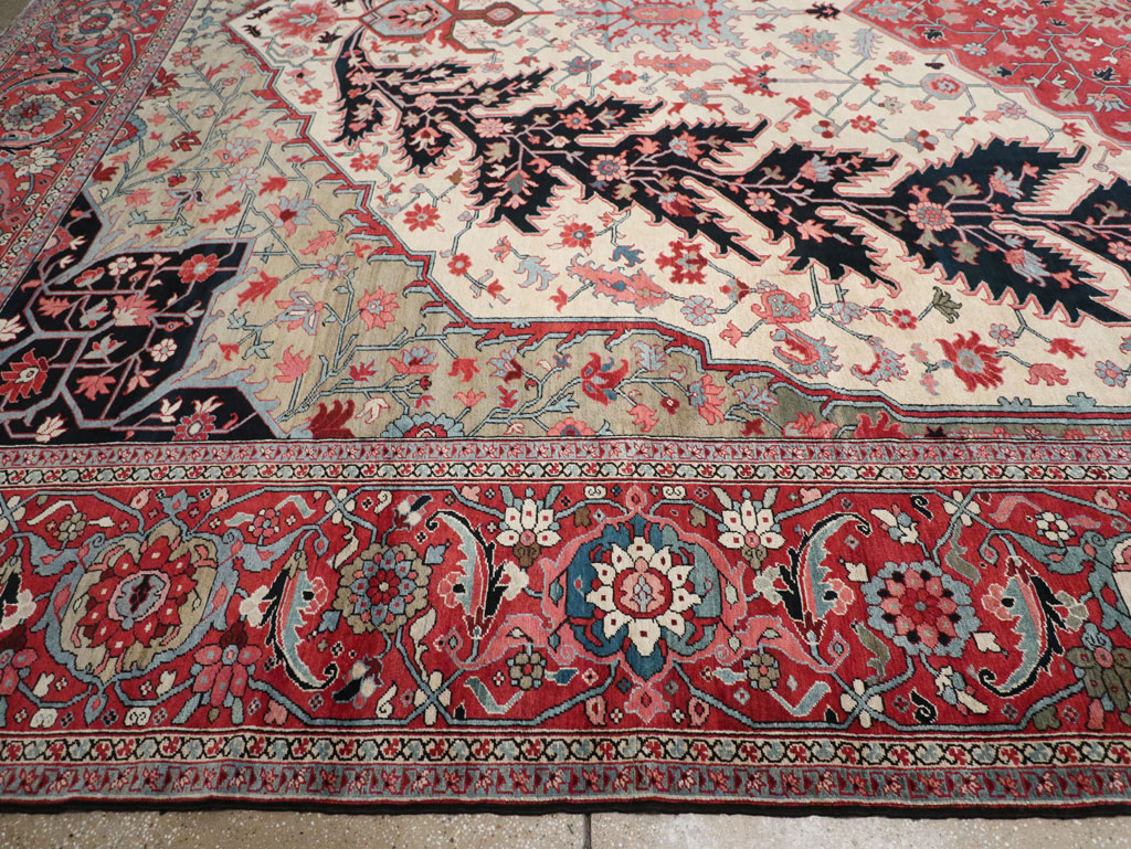 Antique Persian Serapi Oversize Carpet, No.33297 - Gsblank