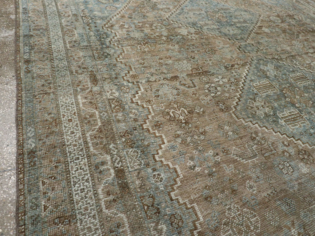 Vintage Persian Shiraz Accent Carpet, No.33310 - Gsblank
