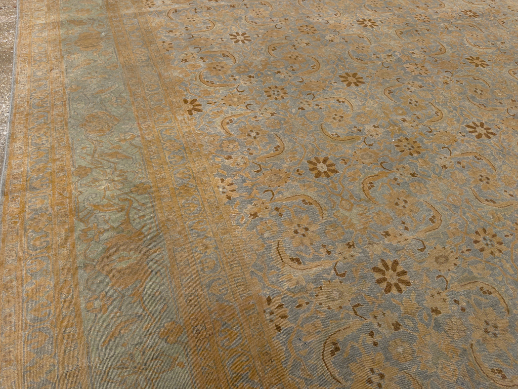 Antique Persian Tabriz Room Size Carpet, No.33312 - Gsblank