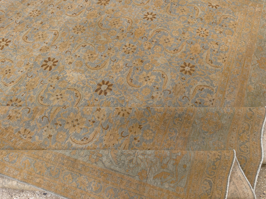 Antique Persian Tabriz Room Size Carpet, No.33312 - Gsblank