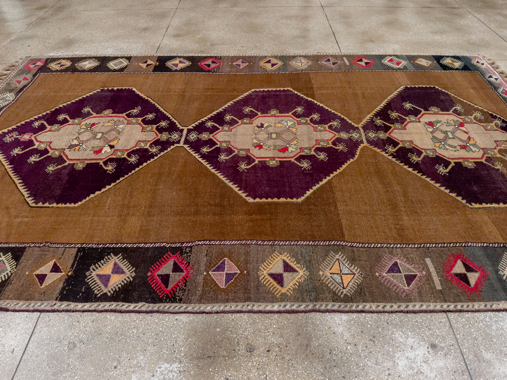 Vintage Turkish Anatolian Tribal Room Size Carpet, No.33346 - Gsblank