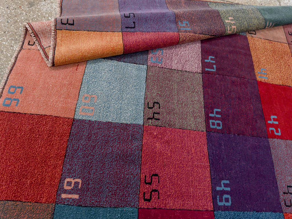 Vintage Turkish Anatolian Accent Rug, No.33364 - Gsblank