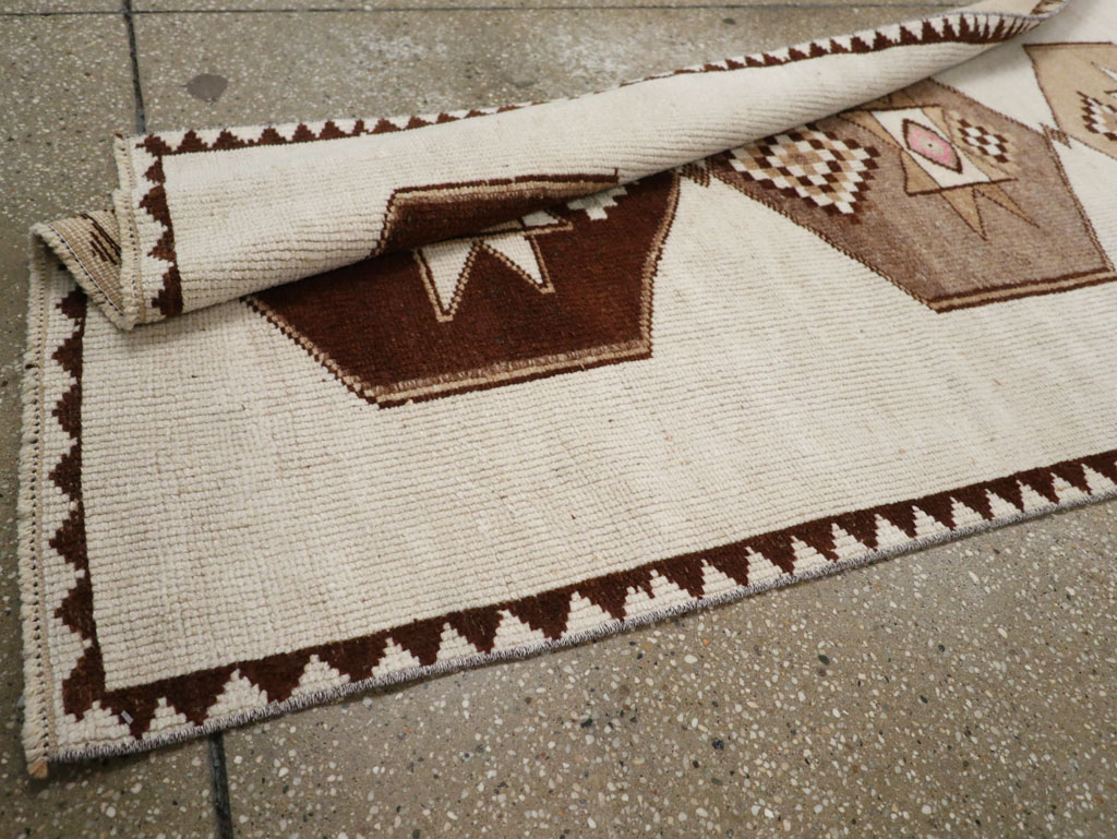 Vintage Turkish Anatolian Runner, No.33373 - Gsblank