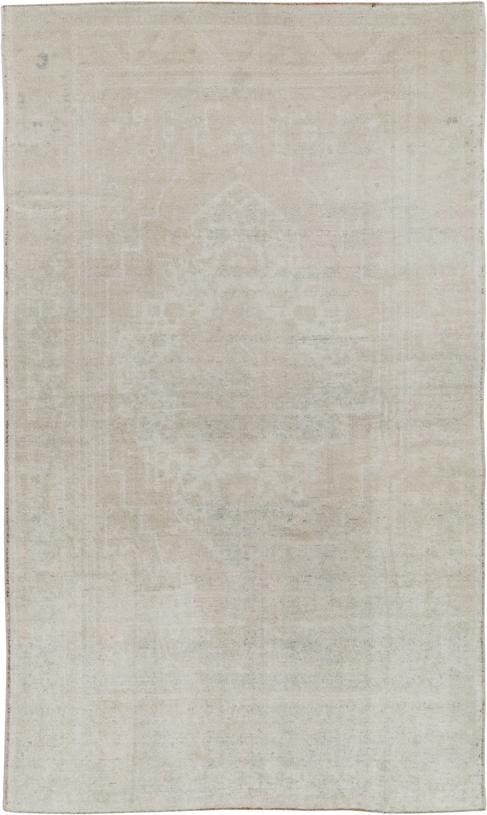 Vintage Turkish Anatolian Accent Carpet, No.33374 - Gsblank