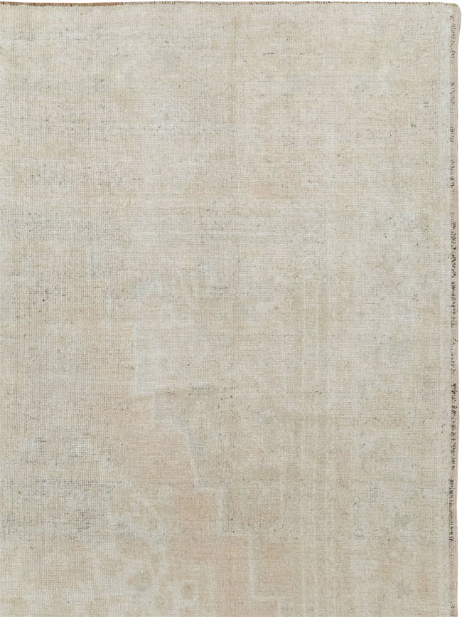 Vintage Turkish Anatolian Accent Carpet, No.33374 - Gsblank