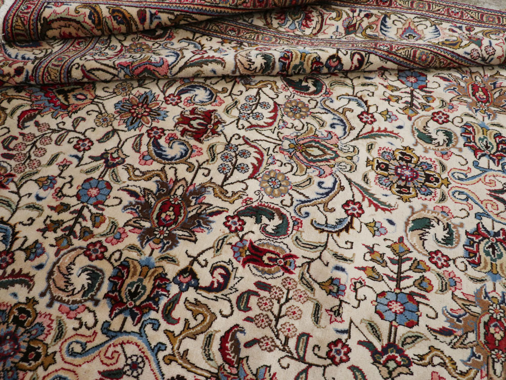 Vintage Persian Tabriz Room Size Carpet, No.33375 - Gsblank