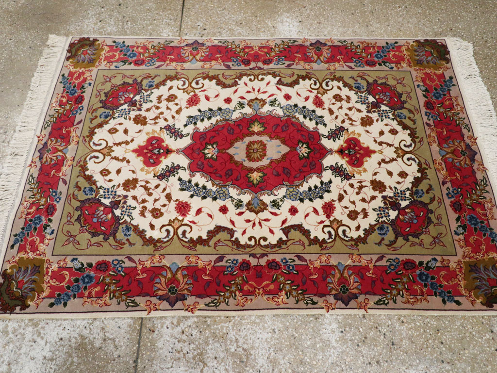 Modern Persian Tabriz Throw Rug, No.33376 - Gsblank