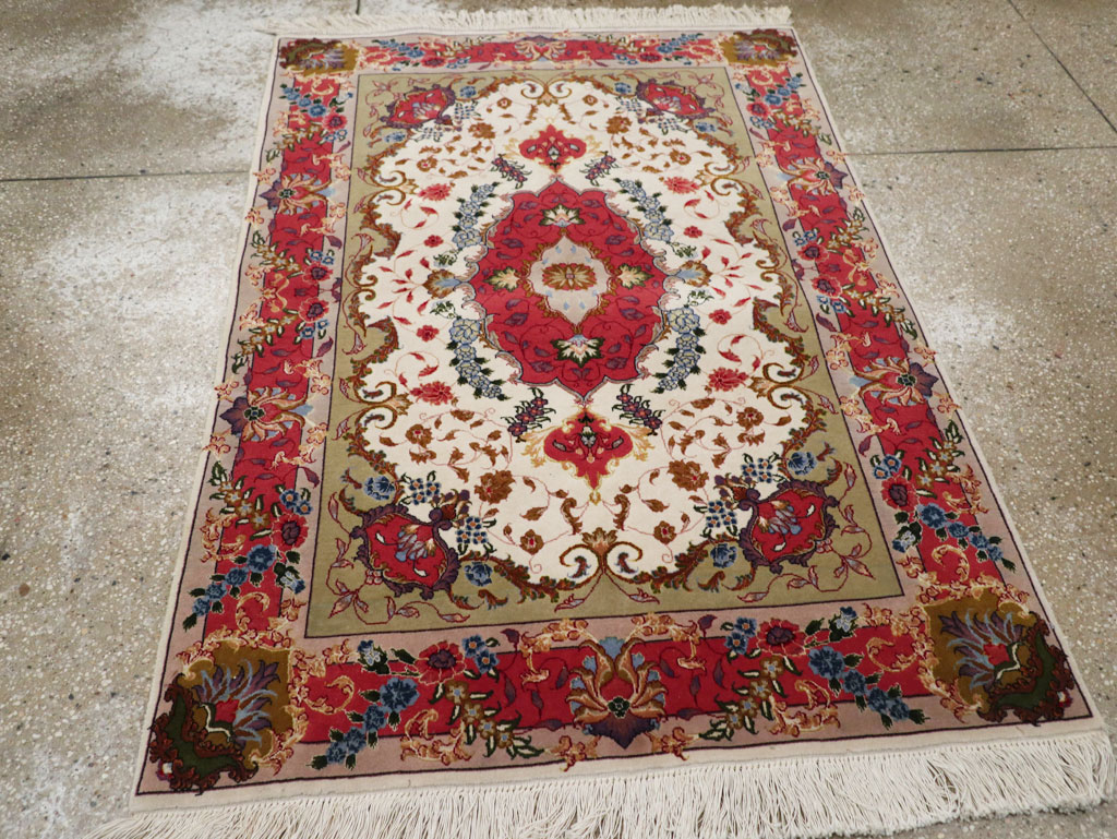 Modern Persian Tabriz Throw Rug, No.33376 - Gsblank