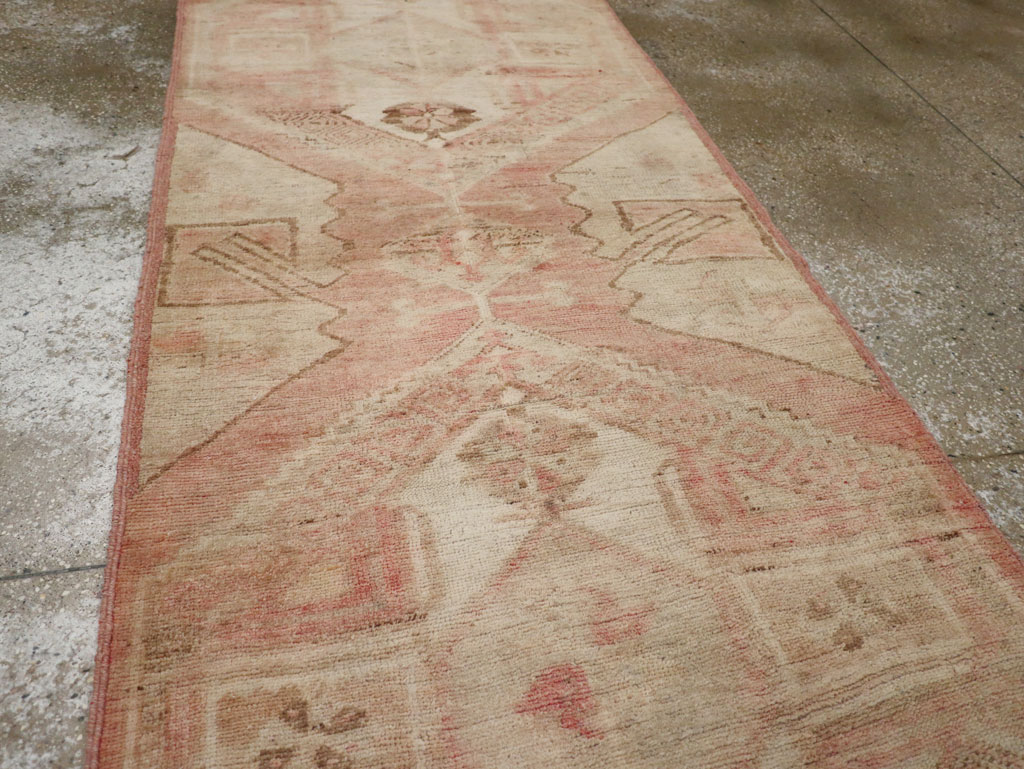 Vintage Turkish Anatolian Runner, No.33384 - Gsblank