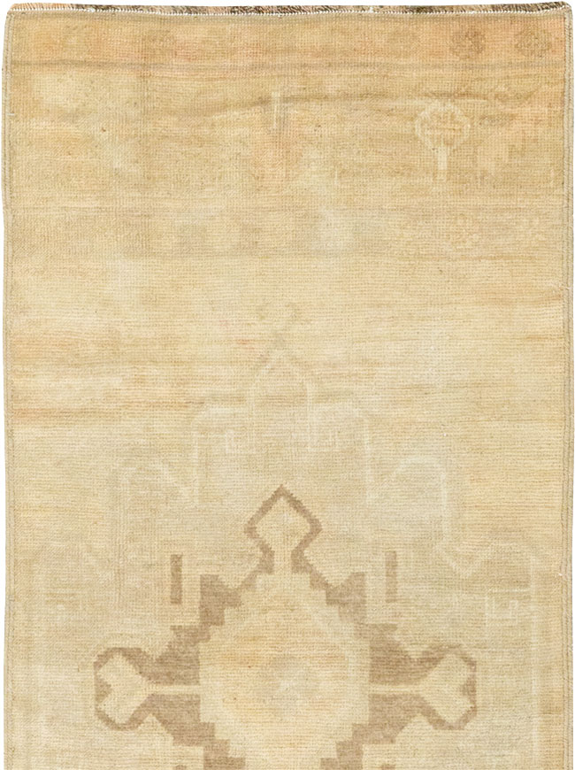 Vintage Turkish Anatolian Runner, No.33385 - Gsblank