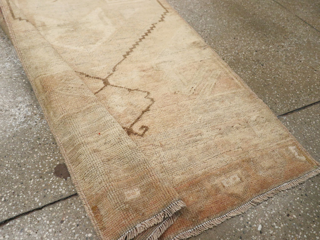 Vintage Turkish Anatolian Runner, No.33386 - Gsblank