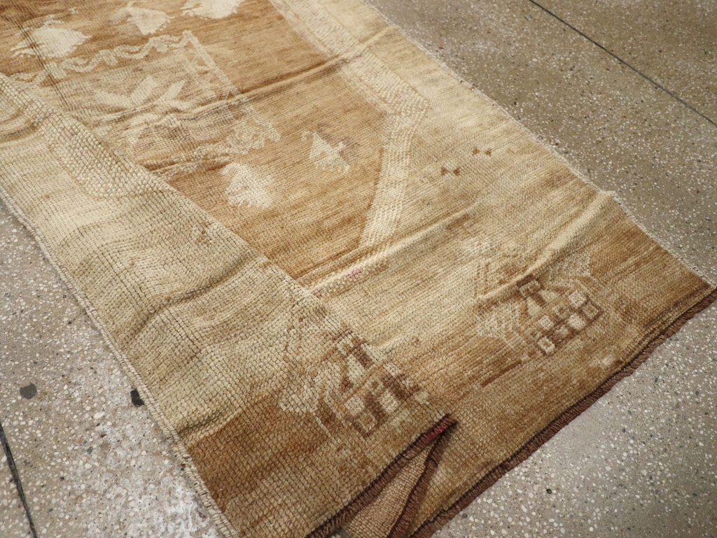 Vintage Turkish Anatolian Wide Gallery Runner, No.33387 - Gsblank