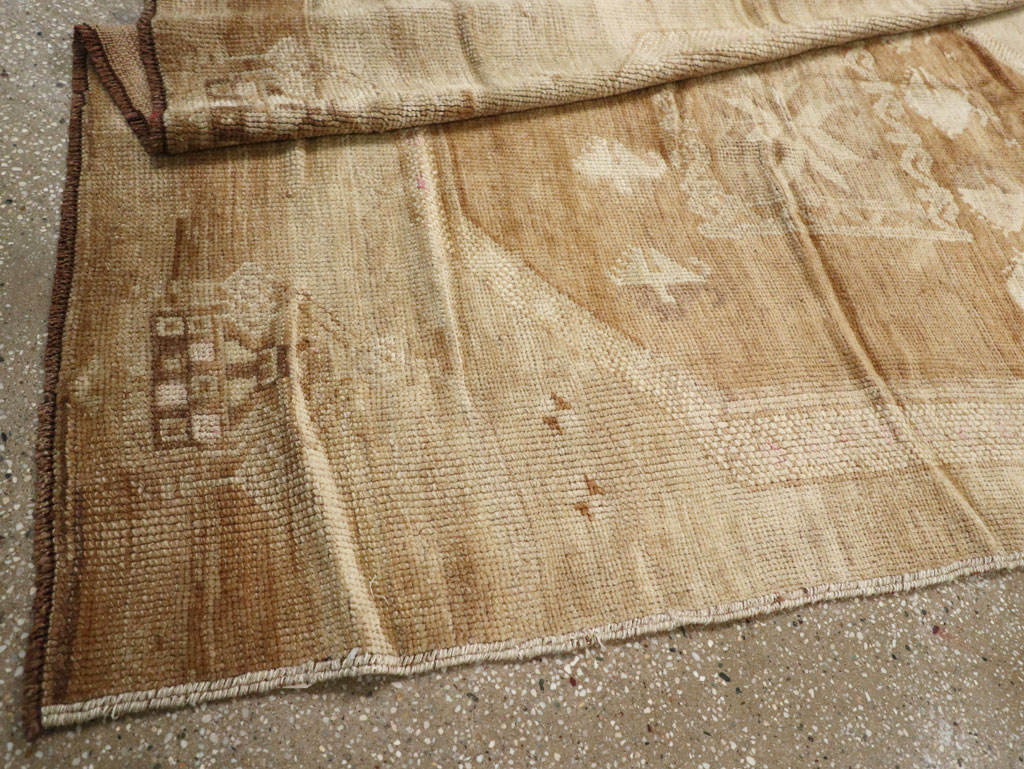 Vintage Turkish Anatolian Wide Gallery Runner, No.33387 - Gsblank