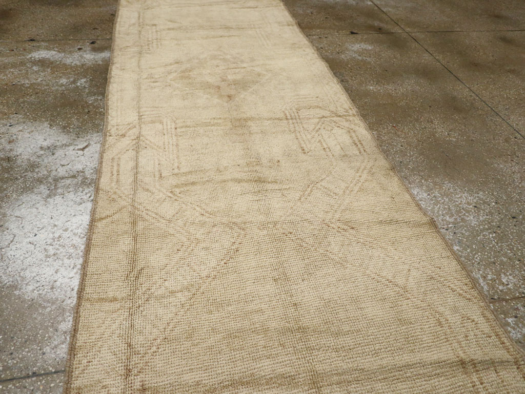 Vintage Turkish Anatolian Runner, No.33388 - Gsblank