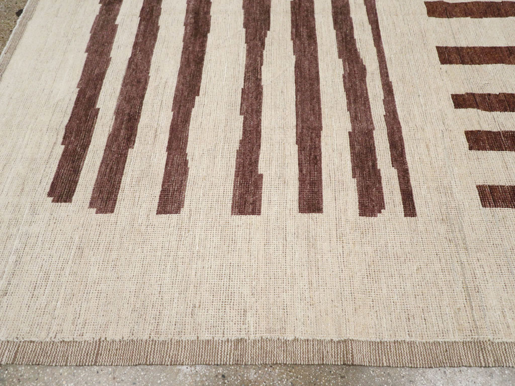 Modern East Turkestan Room Size Carpet, No.33418 - Gsblank