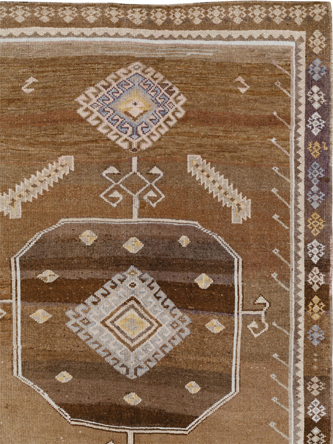 Vintage Turkish Anatolian Room Size Carpet, No.33422 - Gsblank