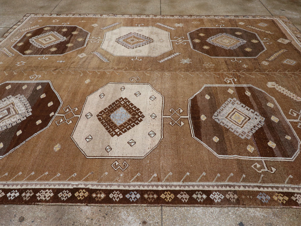 Vintage Turkish Anatolian Room Size Carpet, No.33422 - Gsblank