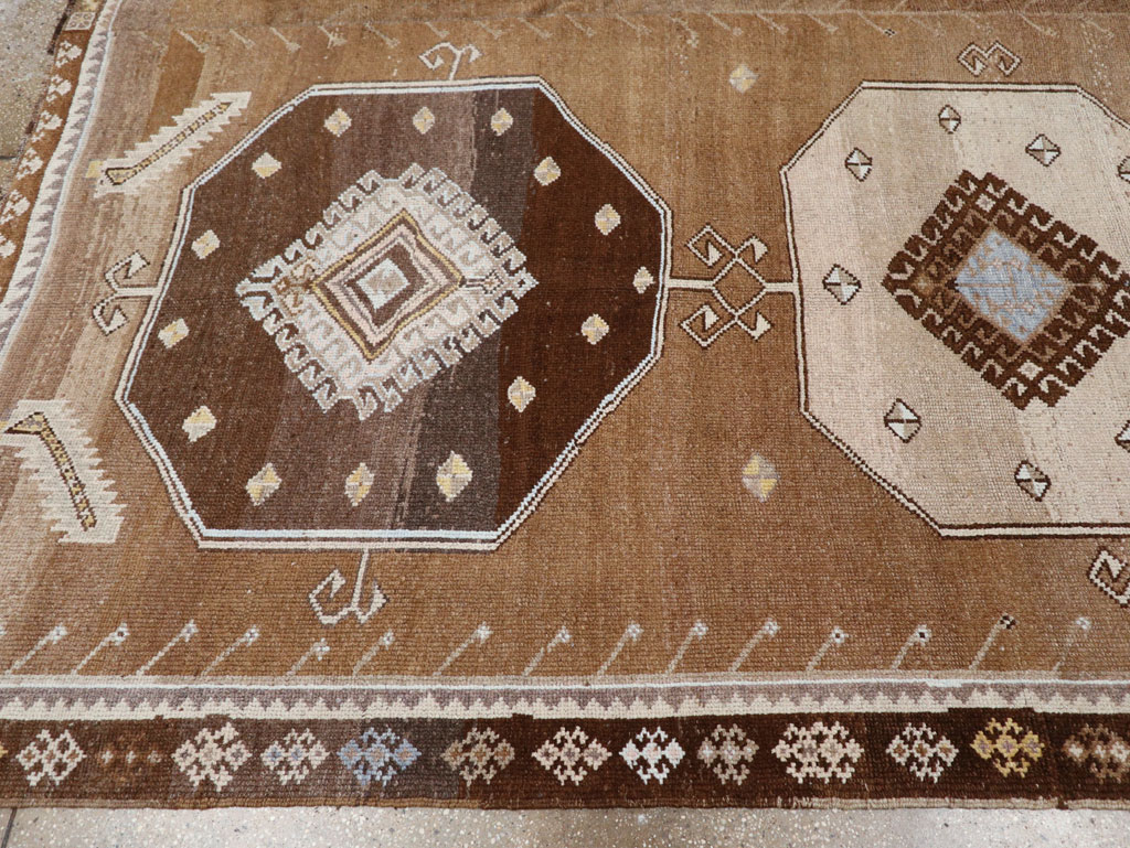 Vintage Turkish Anatolian Room Size Carpet, No.33422 - Gsblank