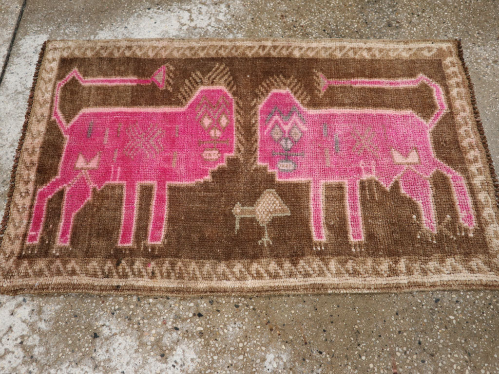 Vintage Turkish Anatolian Pictorial Rug, No.33431 - Gsblank