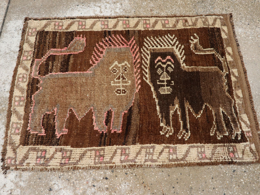 Vintage Turkish Anatolian Pictorial Rug, No.33432 - Gsblank