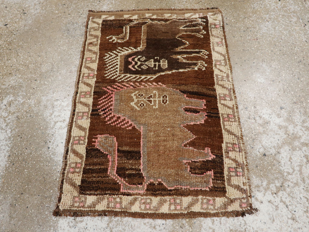 Vintage Turkish Anatolian Pictorial Rug, No.33432 - Gsblank