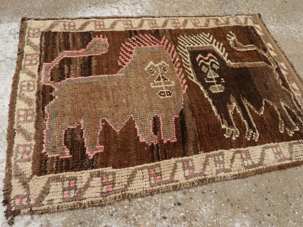 Vintage Turkish Anatolian Pictorial Rug, No.33432 - Gsblank