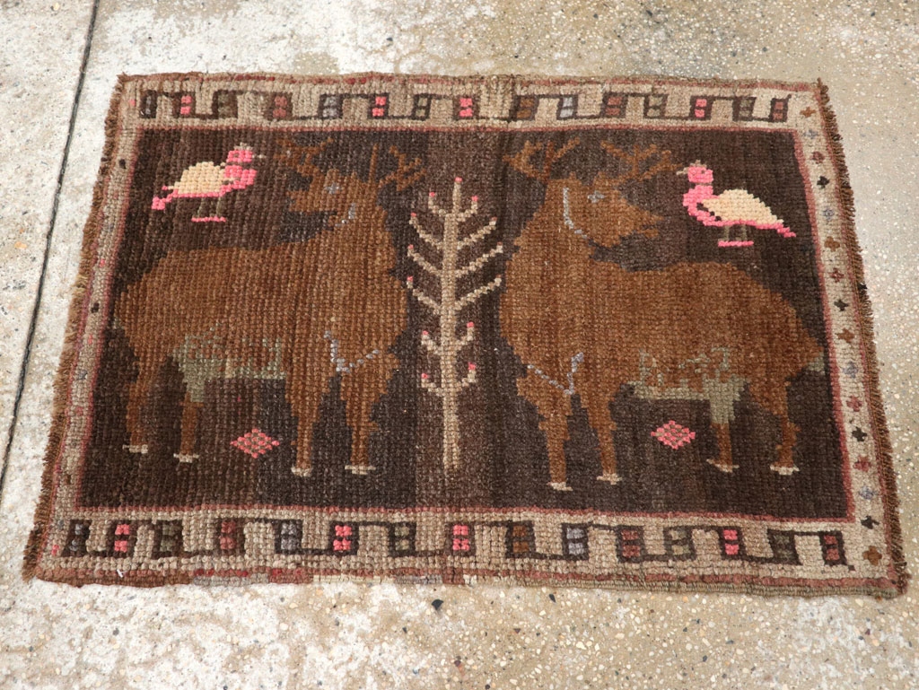 Vintage Turkish Anatolian Pictorial Rug, No.33433 - Gsblank