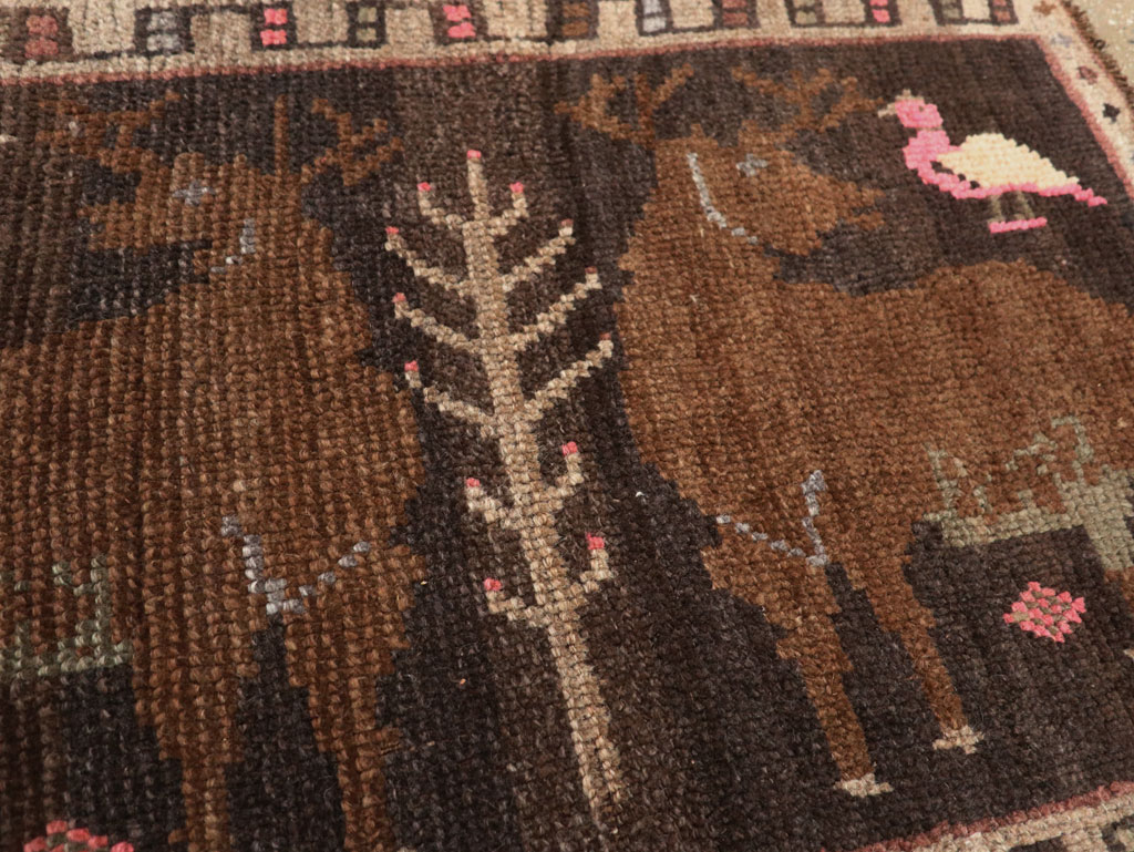 Vintage Turkish Anatolian Pictorial Rug, No.33433 - Gsblank