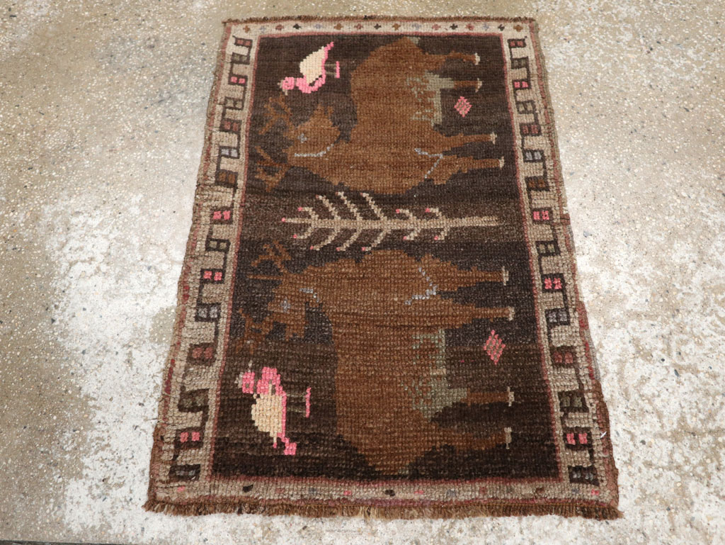 Vintage Turkish Anatolian Pictorial Rug, No.33433 - Gsblank