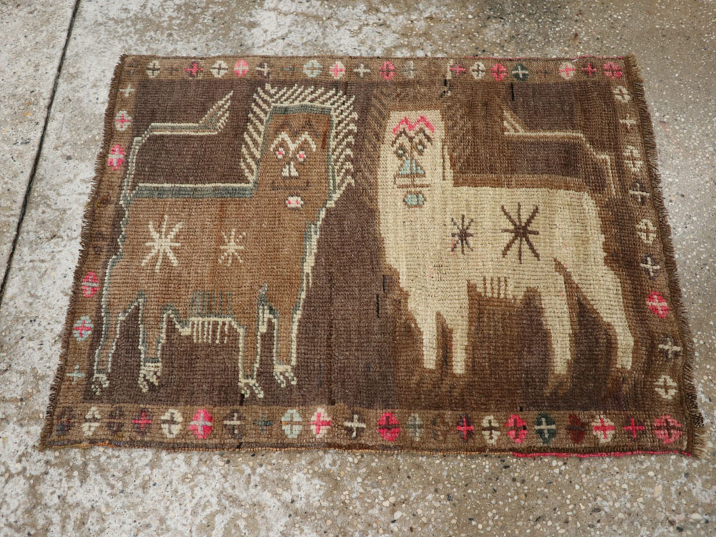 Vintage Turkish Anatolian Pictorial Rug, No.33434 - Gsblank