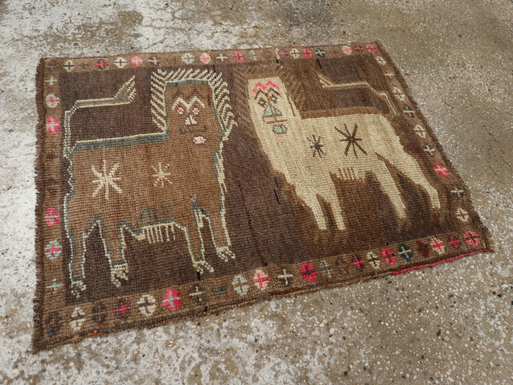 Vintage Turkish Anatolian Pictorial Rug, No.33434 - Gsblank