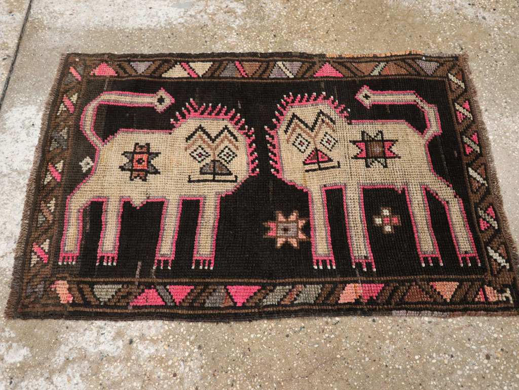 Vintage Turkish Anatolian Pictorial Rug, No.33438 - Gsblank