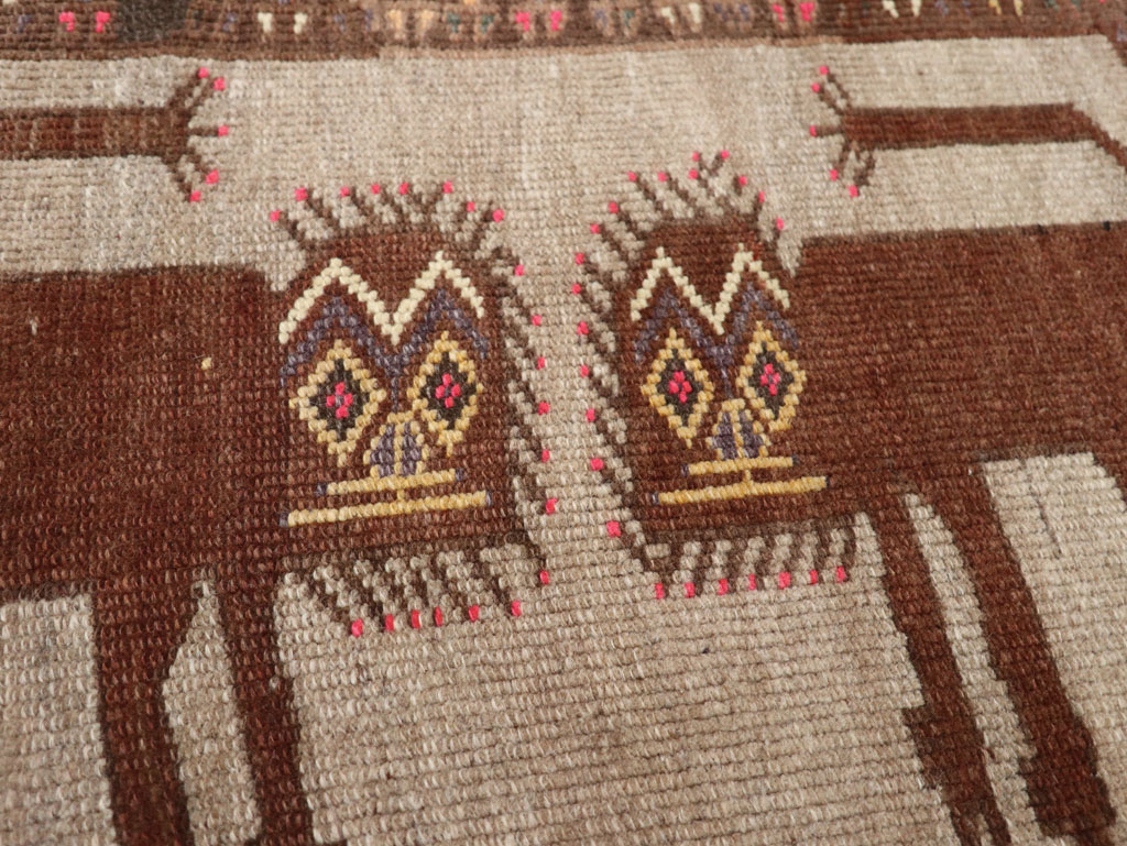 Vintage Turkish Anatolian Pictorial Rug, No.33439 - Gsblank