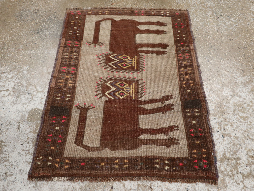 Vintage Turkish Anatolian Pictorial Rug, No.33439 - Gsblank