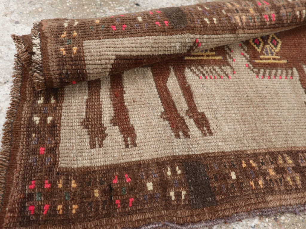 Vintage Turkish Anatolian Pictorial Rug, No.33439 - Gsblank