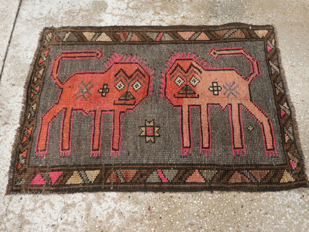 Vintage Turkish Anatolian Pictorial Rug, No.33440 - Gsblank