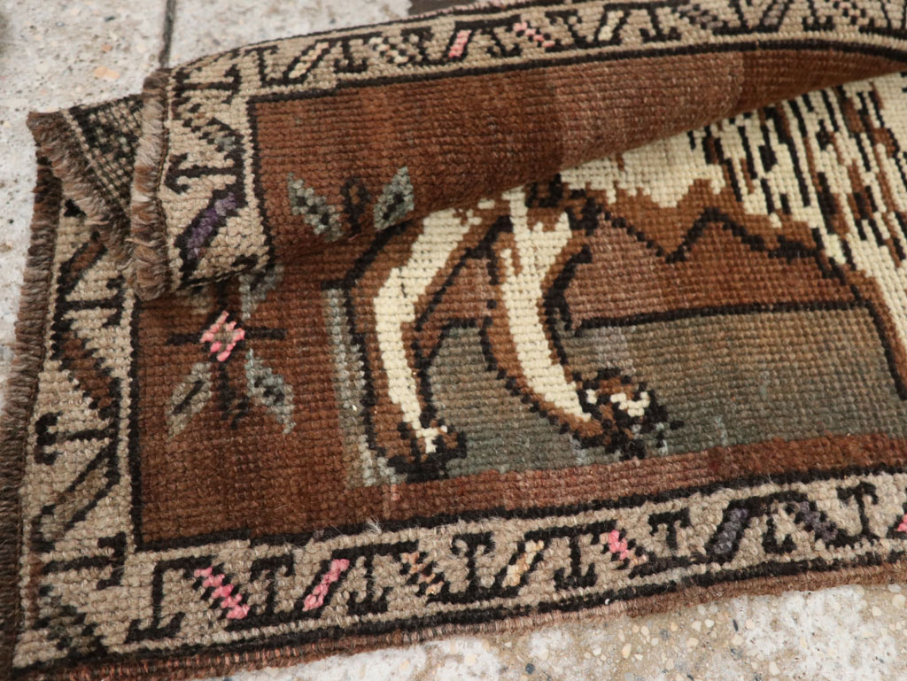 Vintage Turkish Anatolian Pictorial Rug (Pair: 1 of 2), No.33441 - Gsblank