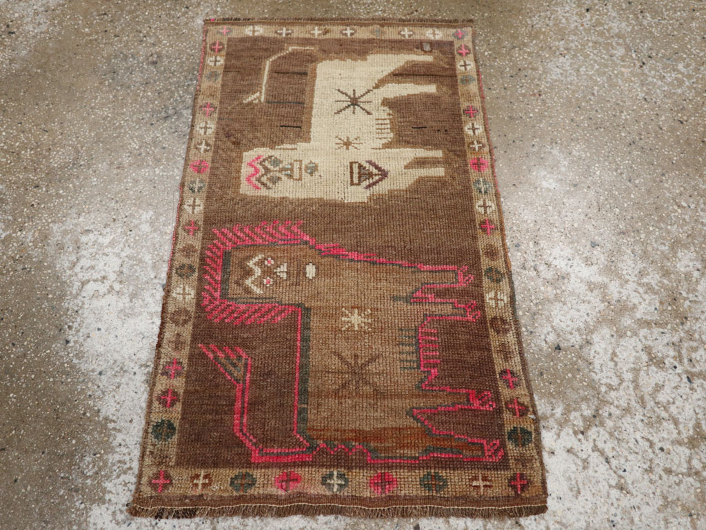 Vintage Turkish Anatolian Pictorial Rug, No.33442 - Gsblank