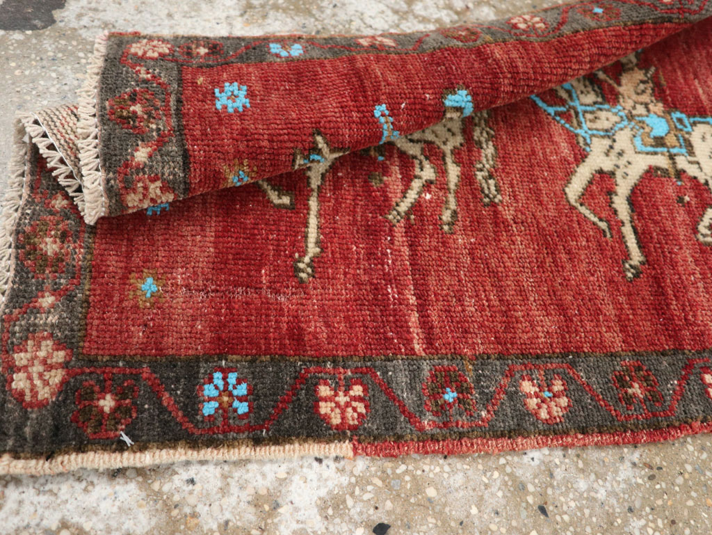 Vintage Turkish Anatolian Pictorial Rug, No.33443 - Gsblank