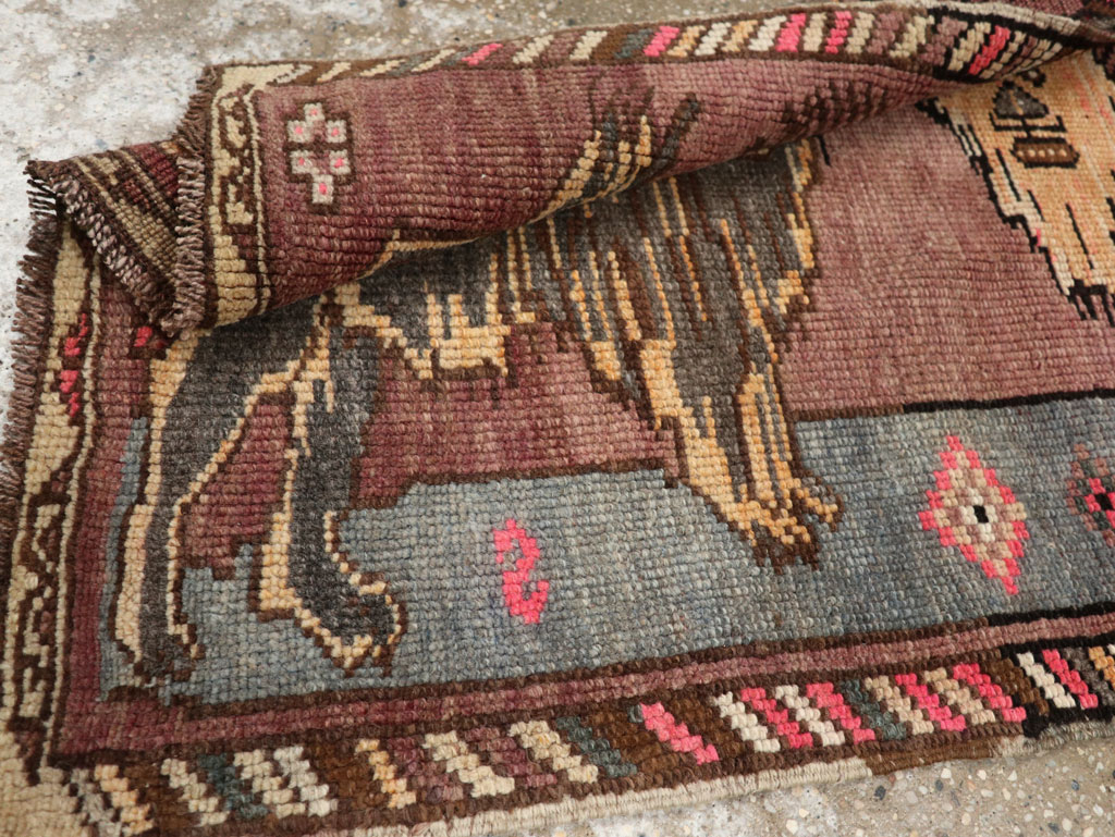 Vintage Turkish Anatolian Pictorial Rug, No.33445 - Gsblank