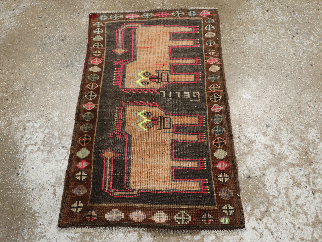 Vintage Turkish Anatolian Pictorial Rug, No.33449 - Gsblank