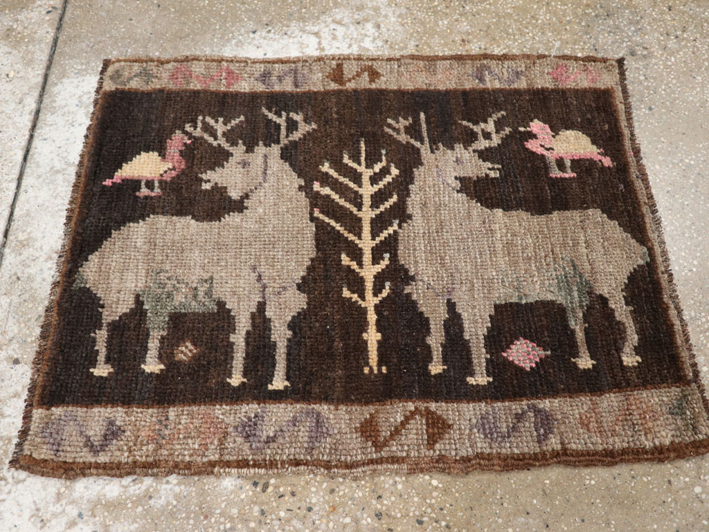 Vintage Turkish Anatolian Pictorial Rug, No.33451 - Gsblank